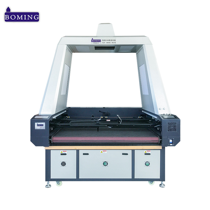 Máquina de corte a laser com alimentação automática de câmera panorâmica para a indústria de vestuário de vestuário